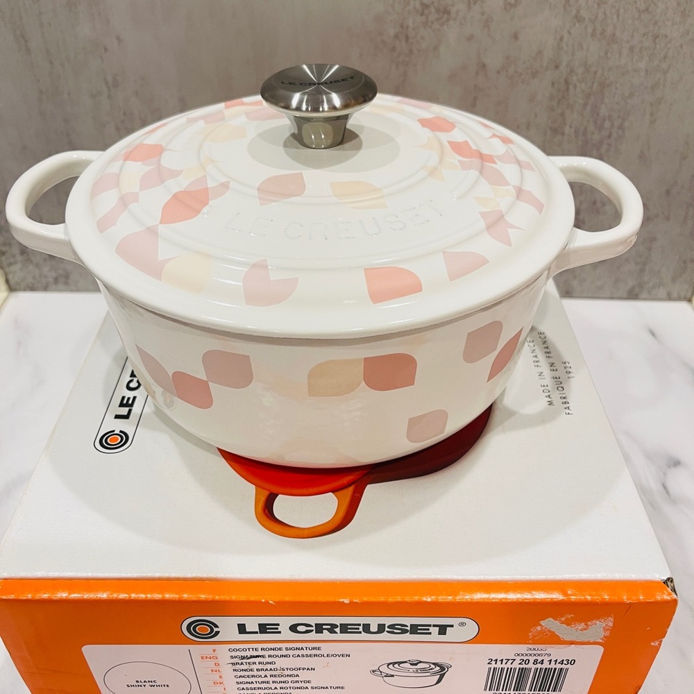 Le Creuset Petal Dutch Oven